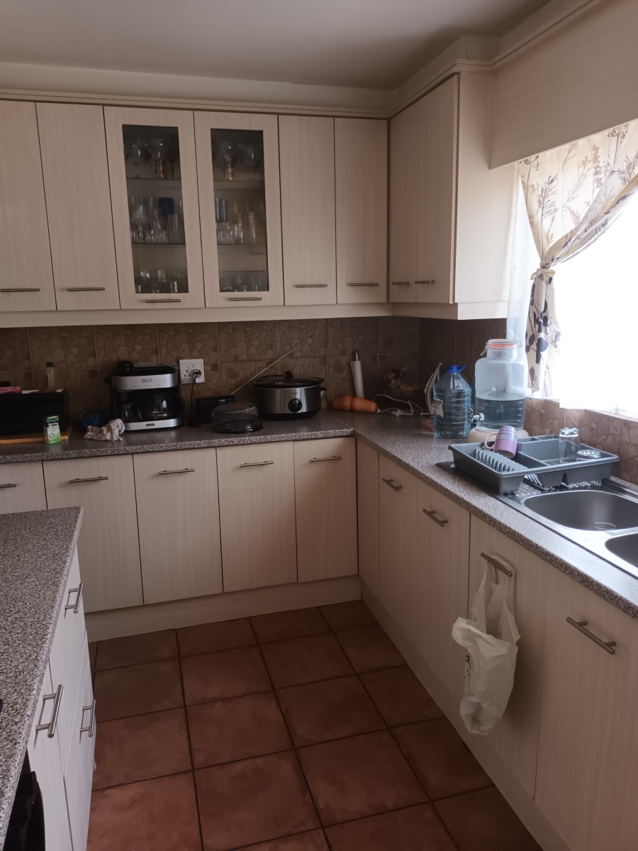 4 Bedroom Property for Sale in Eersterivier Western Cape